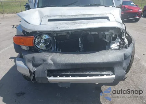 2008 Toyota Fj Cruiser z USA, uszkodzony, nr VIN JTEBU11F58K010797